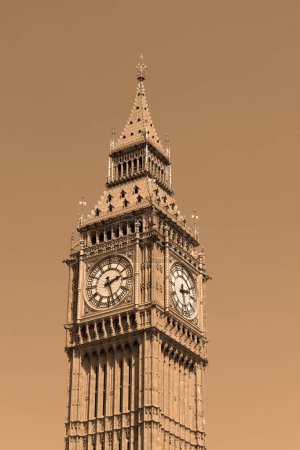 Téléchargez les photos : LONDRES ROYAUME-UNI - 06 19 2023 : Big Ben est le surnom de la Grande Cloche de l'horloge du Palais de Westminster à Londres La tour est officiellement connue sous le nom de Tour Elizabeth - en image libre de droit