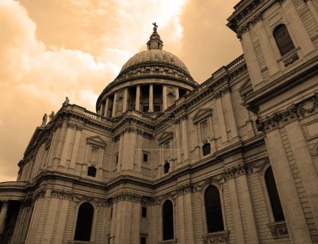 Photo for LONDON UNITED KINGDOM - 06 17 2023: View of St Paul Cathedral. As the seat of the Bishop of London, the cathedral serves as the mother church of the Diocese of London. - Royalty Free Image