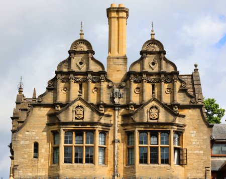 Foto de REINO UNIDO 06 19 2023: Algunos de los edificios más famosos de Oxford, famosos por su impresionante arquitectura. - Imagen libre de derechos