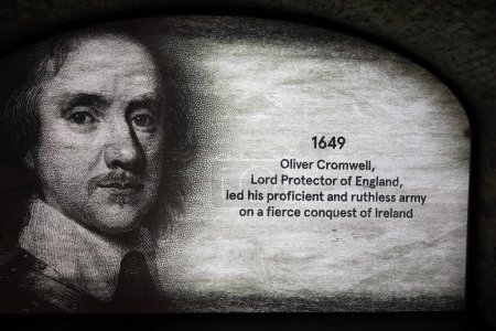 Téléchargez les photos : DUBLIN REPUBLIC OF IRELAND 05 28 2023: Oliver Cromwell was an English statesman, politician and soldier, widely regarded as one of the most important figures in the history of the British Isles. - en image libre de droit