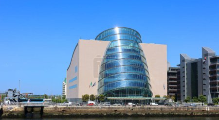 Téléchargez les photos : RÉPUBLIQUE DUBLINE D'IRLANDE 05 28 2023 : Convention Centre Dublin devient synonyme de communauté créative et de scène technologique citadine, s'imposant comme un pôle d'architecture de pointe - en image libre de droit