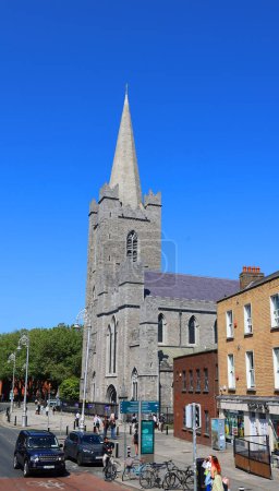 Foto de REPÚBLICA DUBLINA DE IRLANDA 05 28 2023: Catedral de San Patricio fundada en 1191 como catedral católica, es actualmente la catedral nacional de la Iglesia de Irlanda. - Imagen libre de derechos