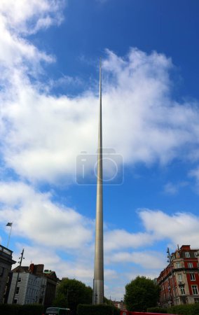 Téléchargez les photos : RÉPUBLIQUE DUBLINE D'IRLANDE 05 28 2023 : Spire de Dublin, alternativement intitulé le Monument de la Lumière a été conçu par Ian Ritchie Architectes, qui a cherché un "Elégant et dynamique" - en image libre de droit
