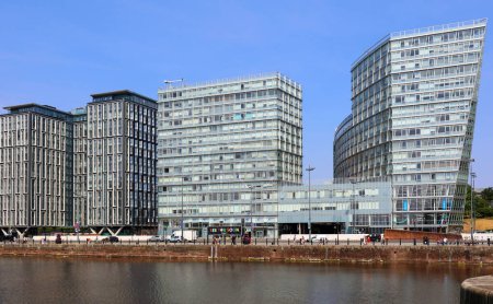 Téléchargez les photos : LIVERPOOL ROYAUME-UNI 06 07 2023 : One Park West est un bâtiment de 17 étages situé dans le centre de Liverpool, en Angleterre - en image libre de droit