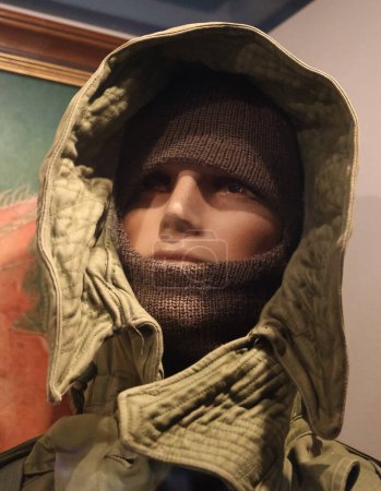 Téléchargez les photos : Plan rapproché d'un mannequin d'homme dans un musée - en image libre de droit