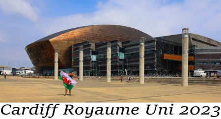 Téléchargez les photos : CARDIFF WALES ROYAUME-UNI 06 17 23 : Le Wales Millennium Centre est le centre national des arts du Pays de Galles situé dans la région de Cardiff Bay, à Cardiff, au Pays de Galles. - en image libre de droit