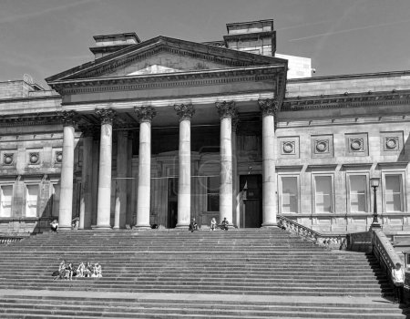 Téléchargez les photos : LIVERPOOL ROYAUME-UNI 06 07 2023 : World Museum Liverpool est un grand musée à Liverpool, en Angleterre, qui possède de vastes collections couvrant l'archéologie, l'ethnologie et les aspects naturels et physiques - en image libre de droit