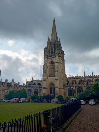Téléchargez les photos : ROYAUME-UNI 06 19 2023 : Bâtiments célèbres à Oxford, célèbres pour leur architecture étonnante. - en image libre de droit
