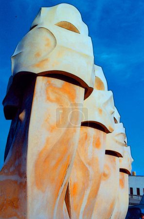 Téléchargez les photos : La Pedrera d'Antoni Gaudi à Barcelone aurait été l'inspiration pour les Stormtroopers dans "Star Wars." - en image libre de droit