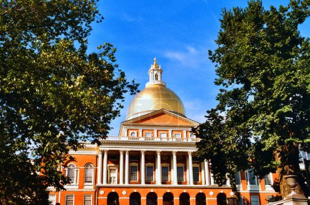 Téléchargez les photos : Un bâtiment avec un dôme doré, State House, Boston - en image libre de droit