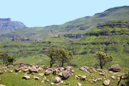 Foto de Hermoso paisaje de Lesotho, oficialmente Reino de Lesotho, país sin litoral y enclave, rodeado por la República de Sudáfrica - Imagen libre de derechos