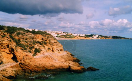 Téléchargez les photos : L'Algarve est la région NUTS II la plus méridionale du Portugal continental. - en image libre de droit