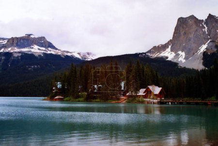 Foto de Montañas Rocosas Canadienses Las Montañas Rocosas Canadienses, que comprenden tanto las Rocosas Alberta como las Rocosas Colombianas Británicas, es el segmento canadiense de las Montañas Rocosas Norteamericanas Canadá. - Imagen libre de derechos