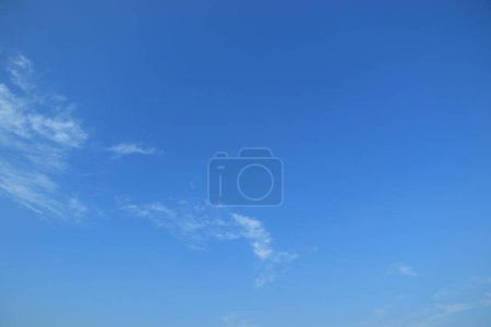 Téléchargez les photos : Fond nuage été. Printemps nuageux - en image libre de droit