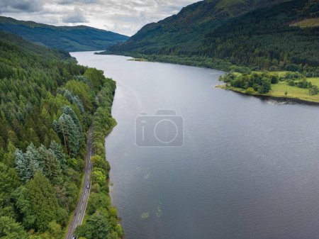 Foto de Vista aérea del Lago Lubnaig desde Runacraig, Callander. Escocia Highlands. - Imagen libre de derechos