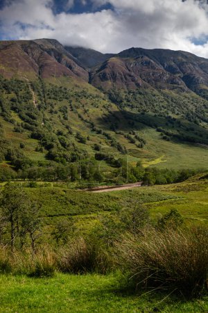 Vue de la montagne Ben Nevis et Glenn Nevis à Fort William, Highlands écossais