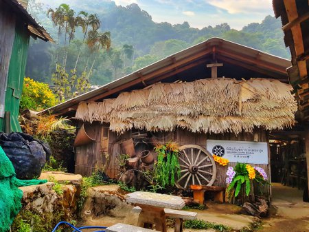 Téléchargez les photos : Musée local à Doi Pui près de Chiang Mai, Thaïlande, dédié à la culture de l'ethnie Hmong - en image libre de droit