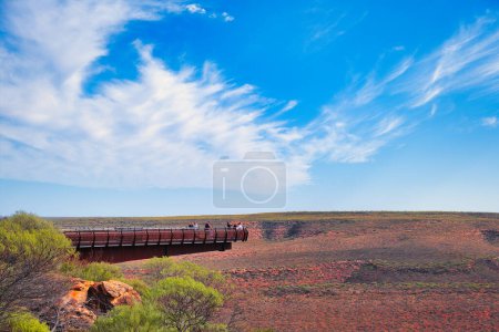 Foto de El Skywalk sobre el cañón del río Murchison en el desierto del Parque Nacional Kalbarri, Australia Occidental - Imagen libre de derechos