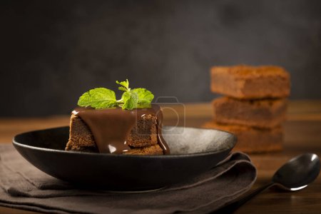 Téléchargez les photos : Délicieux brownie au chocolat morceaux. - en image libre de droit