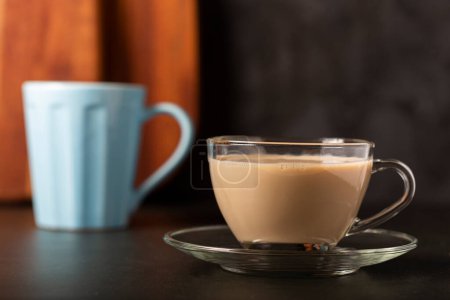 Téléchargez les photos : Tasse de café au lait crémeux. - en image libre de droit