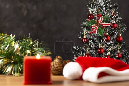 Foto de Decoración y ornamentación navideña. Árbol de Navidad. - Imagen libre de derechos