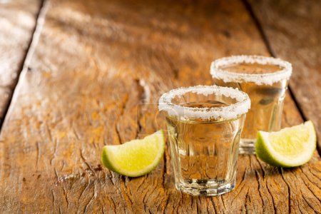 Foto de Tequila con lima y sal
. - Imagen libre de derechos