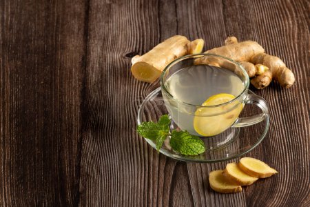 Téléchargez les photos : Thé au gingembre au citron sicilien et menthe. - en image libre de droit