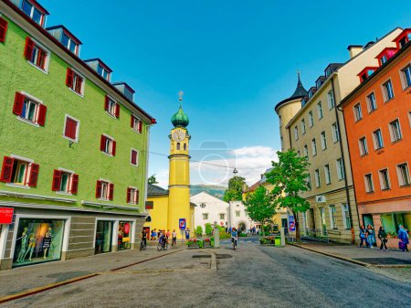 Téléchargez les photos : LIENZ, AUTRICHE - Août 2019 - Dans les rues de Lienz en Autriche. Lienz est une ville médiévale dans l'État autrichien du Tyrol. - en image libre de droit