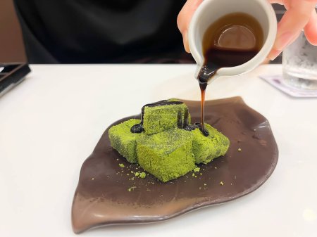 Grüner Tee Mochi Warabi, japanisches Dessert