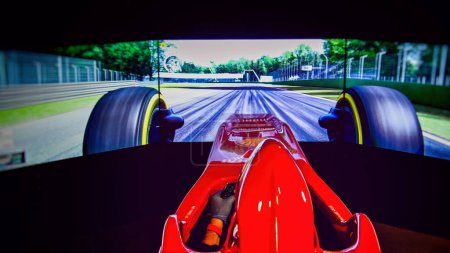 Ferrari test drive simulator kokpit i siedziba w Muzeum Ferrari w Maranello, Włochy, 4 kwietnia 2022
