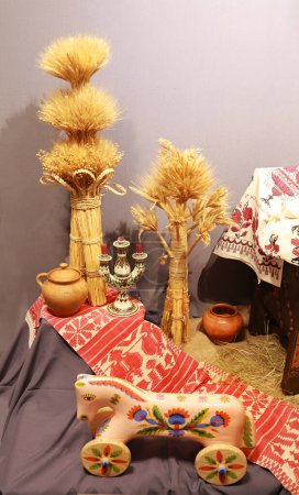 Didukh ist eine ukrainische Weihnachtsdekoration aus Ähren