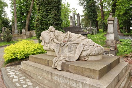 Foto de Lápida (escultura) de Regina Markovskaya en el cementerio de Lychakiv en Lviv, Ucrania - Imagen libre de derechos