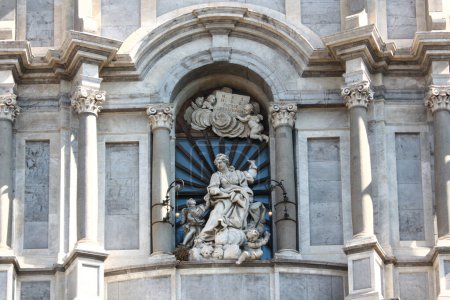 Fragment de la cathédrale Sainte-Agathe (ou Duomo) sur la Piazza Duomo à Catane, Italie, Sicile
