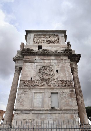 Arco de Constantino en Roma, Italia