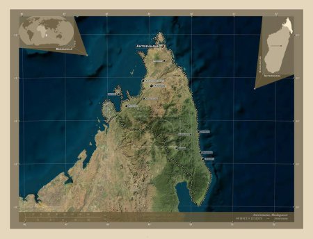 Foto de Antsiranana, provincia autónoma de Madagascar. Mapa satelital de alta resolución. Ubicaciones y nombres de las principales ciudades de la región. Mapas de ubicación auxiliares de esquina - Imagen libre de derechos