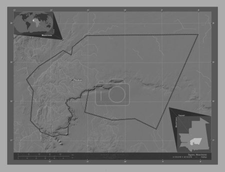Foto de Tagant, región de Mauritania. Mapa de elevación de Bilevel con lagos y ríos. Ubicaciones y nombres de las principales ciudades de la región. Mapas de ubicación auxiliares de esquina - Imagen libre de derechos