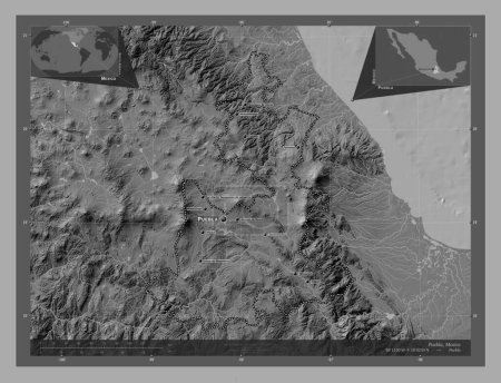 Foto de Puebla, estado de México. Mapa de elevación de Bilevel con lagos y ríos. Ubicaciones y nombres de las principales ciudades de la región. Mapas de ubicación auxiliares de esquina - Imagen libre de derechos