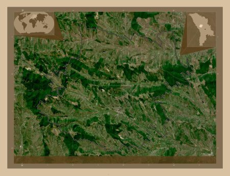 Téléchargez les photos : Calarasi, district de Moldavie. Carte satellite basse résolution. Emplacements des grandes villes de la région. Corner cartes de localisation auxiliaires - en image libre de droit