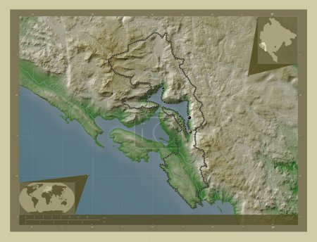 Foto de Kotor, municipio de Montenegro. Mapa de elevación coloreado en estilo wiki con lagos y ríos. Ubicaciones de las principales ciudades de la región. Mapas de ubicación auxiliares de esquina - Imagen libre de derechos