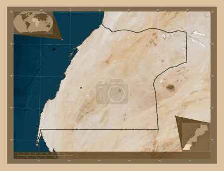 Téléchargez les photos : Dakhla-Oued Ed-Dahab, région du Maroc. Carte satellite basse résolution. Emplacements des grandes villes de la région. Corner cartes de localisation auxiliaires - en image libre de droit