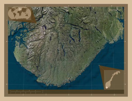 Foto de Agder, condado de Noruega. Mapa satelital de baja resolución. Ubicaciones de las principales ciudades de la región. Mapas de ubicación auxiliares de esquina - Imagen libre de derechos