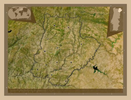 Téléchargez les photos : Braganca, district of Portugal. Low resolution satellite map. Locations of major cities of the region. Corner auxiliary location maps - en image libre de droit