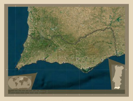 Téléchargez les photos : Faro, district of Portugal. High resolution satellite map. Locations of major cities of the region. Corner auxiliary location maps - en image libre de droit
