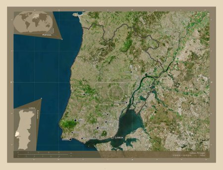 Téléchargez les photos : Lisboa, district of Portugal. High resolution satellite map. Locations and names of major cities of the region. Corner auxiliary location maps - en image libre de droit