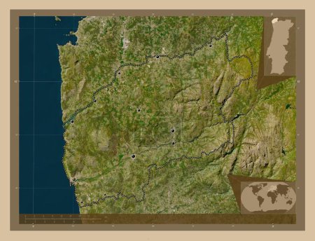 Foto de Viana do Castelo, district of Portugal. Low resolution satellite map. Locations of major cities of the region. Corner auxiliary location maps - Imagen libre de derechos