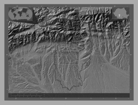Téléchargez les photos : Valcea, county of Romania. Bilevel elevation map with lakes and rivers. Locations of major cities of the region. Corner auxiliary location maps - en image libre de droit