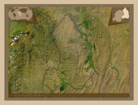 Téléchargez les photos : Iburasirazuba, province of Rwanda. Low resolution satellite map. Locations of major cities of the region. Corner auxiliary location maps - en image libre de droit