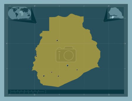 Foto de Sedhiou, región de Senegal. Forma de color sólido. Ubicaciones de las principales ciudades de la región. Mapas de ubicación auxiliares de esquina - Imagen libre de derechos