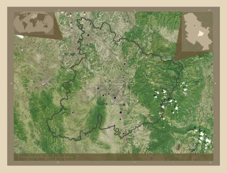 Téléchargez les photos : Pomoravski, district de Serbie. Carte satellite haute résolution. Emplacements des grandes villes de la région. Corner cartes de localisation auxiliaires - en image libre de droit