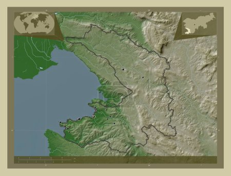 Foto de Obalno-kraska, región estadística de Eslovenia. Mapa de elevación coloreado en estilo wiki con lagos y ríos. Ubicaciones de las principales ciudades de la región. Mapas de ubicación auxiliares de esquina - Imagen libre de derechos